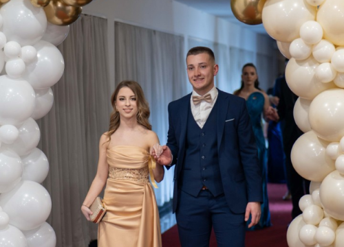 Fotografija 10 - Zavirite na maturalni ples šibenske Medicinske škole (1)