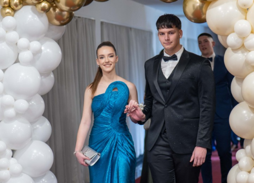 Fotografija 11 - Zavirite na maturalni ples šibenske Medicinske škole (1)