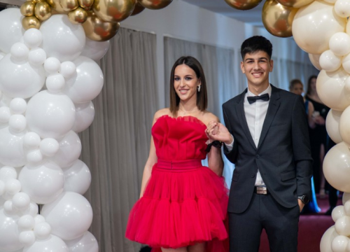 Fotografija 34 - Zavirite na maturalni ples šibenske Medicinske škole (1)