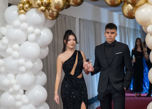 Fotografija 38 - Zavirite na maturalni ples šibenske Medicinske škole (1)