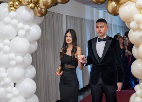 Fotografija 37 - Zavirite na maturalni ples šibenske Medicinske škole (1)