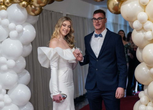 Fotografija 46 - Zavirite na maturalni ples šibenske Medicinske škole (1)