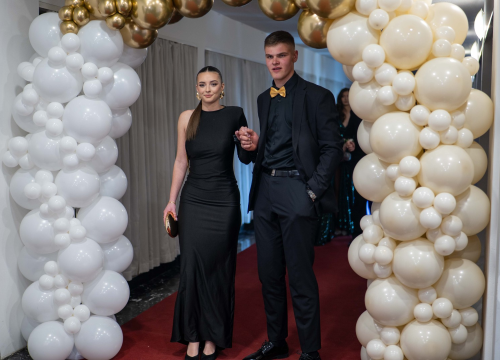 Fotografija 8 - Zavirite na maturalni ples šibenske Medicinske škole (2)