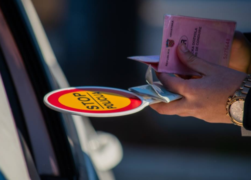 Policija u Šibeniku zaustavila pijanog vozača (35). Izgubio vozačku i podosta eura