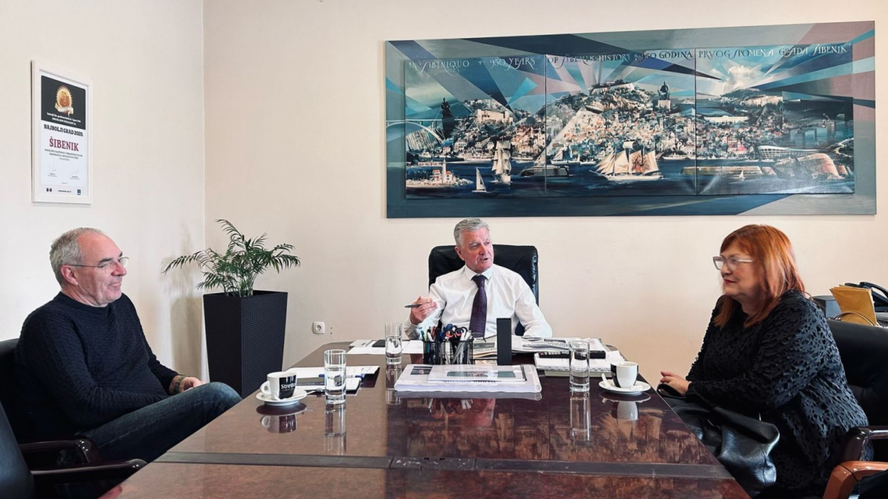 Gradonačelnik Burić iskazao podršku Kamenčićima za gradnju kuće u Dubravi