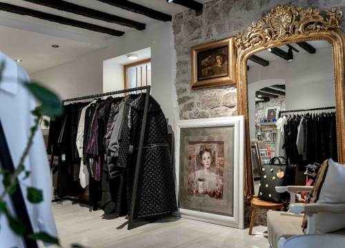 Fotografija 28 - FOTO Otkrijte unikatne umjetnine i modne komade Galerije Juraj Dalmatinac