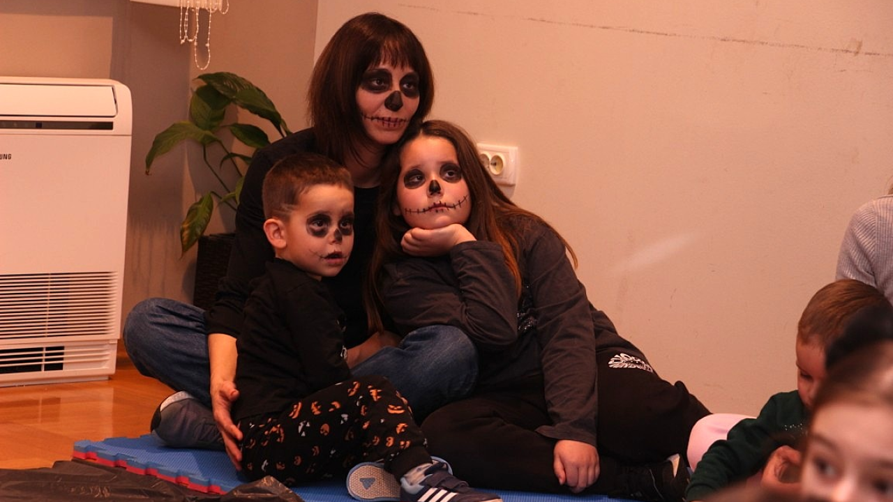 U vodičkoj knjižnici održana radionica izrade maski i pokladna pričaonica