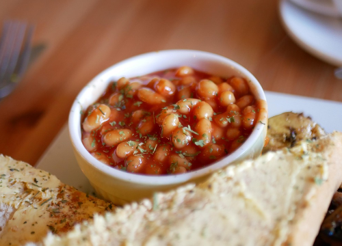 Pet odličnih recepata za ručak od samo jedne konzerve graha