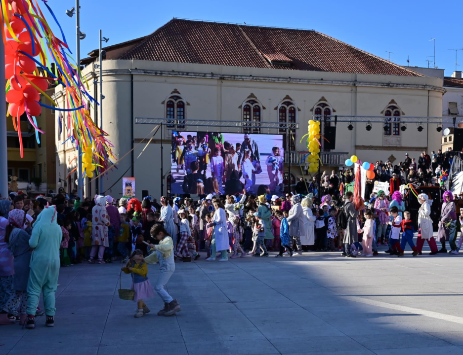 Maškarana povorka prošla kroz grad (1)