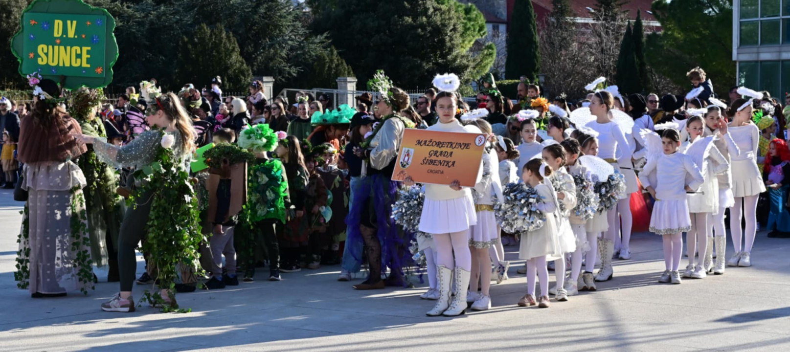 Maškarana povorka prošla kroz grad (1)