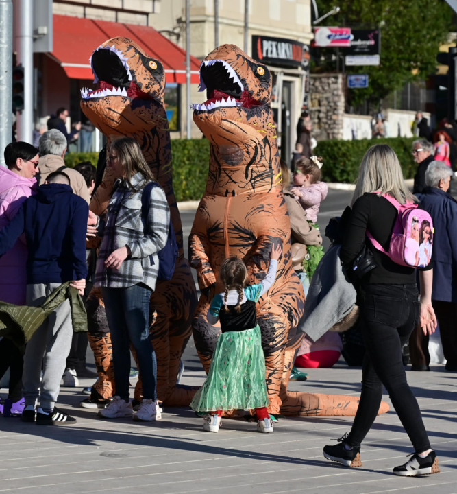 Maškarana povorka prošla kroz grad (2)