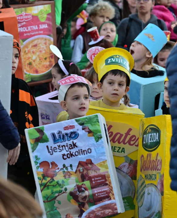 Maškarana povorka prošla kroz grad (1)