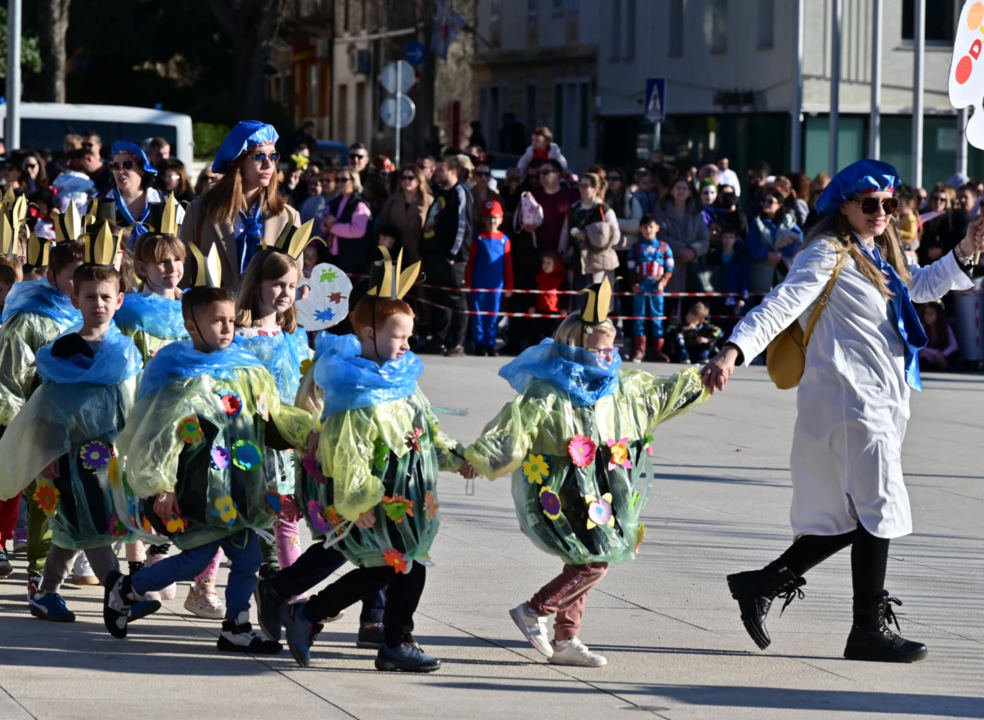 Maškarana povorka prošla kroz grad (1)