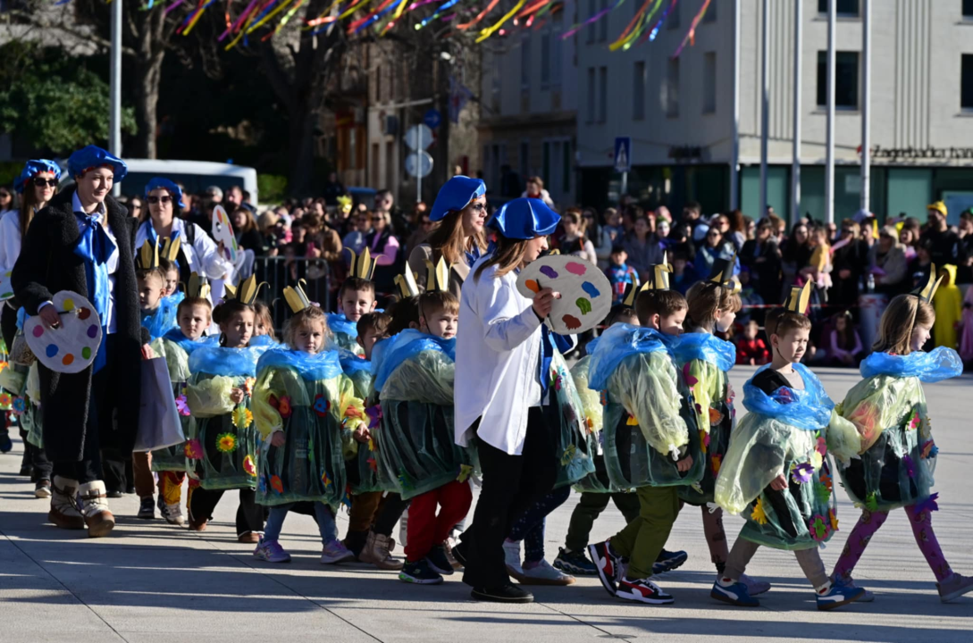 Maškarana povorka prošla kroz grad (1)
