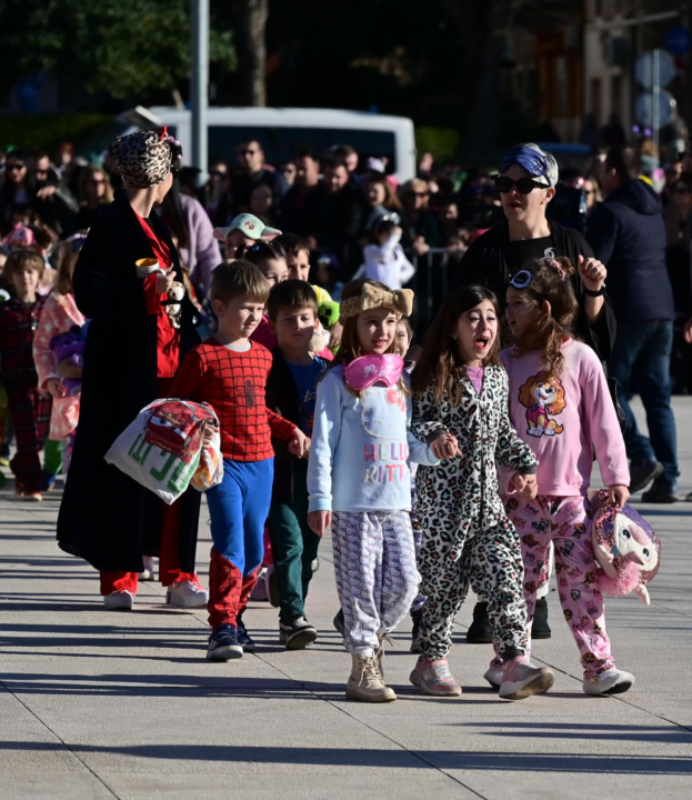 Maškarana povorka prošla kroz grad (2)