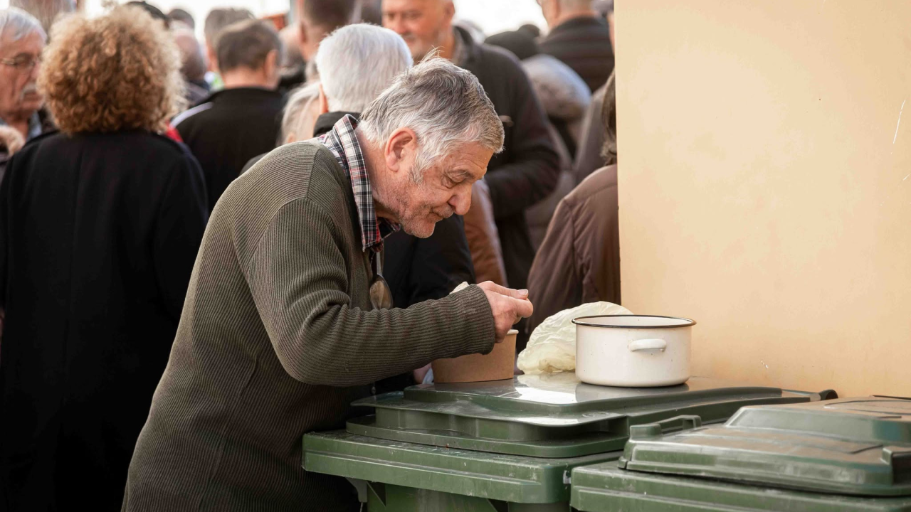 Vremenski uvjeti ovog puta idealni: Šibenski obrtnici građanima podijelili 1000 porcija bakalara