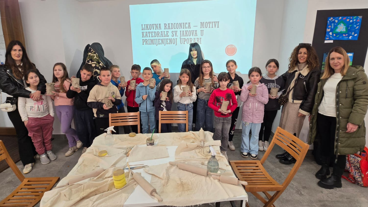 Mali kipari: Školarci iz Unešića izrađivali predmete s motivima katedrale sv. Jakova