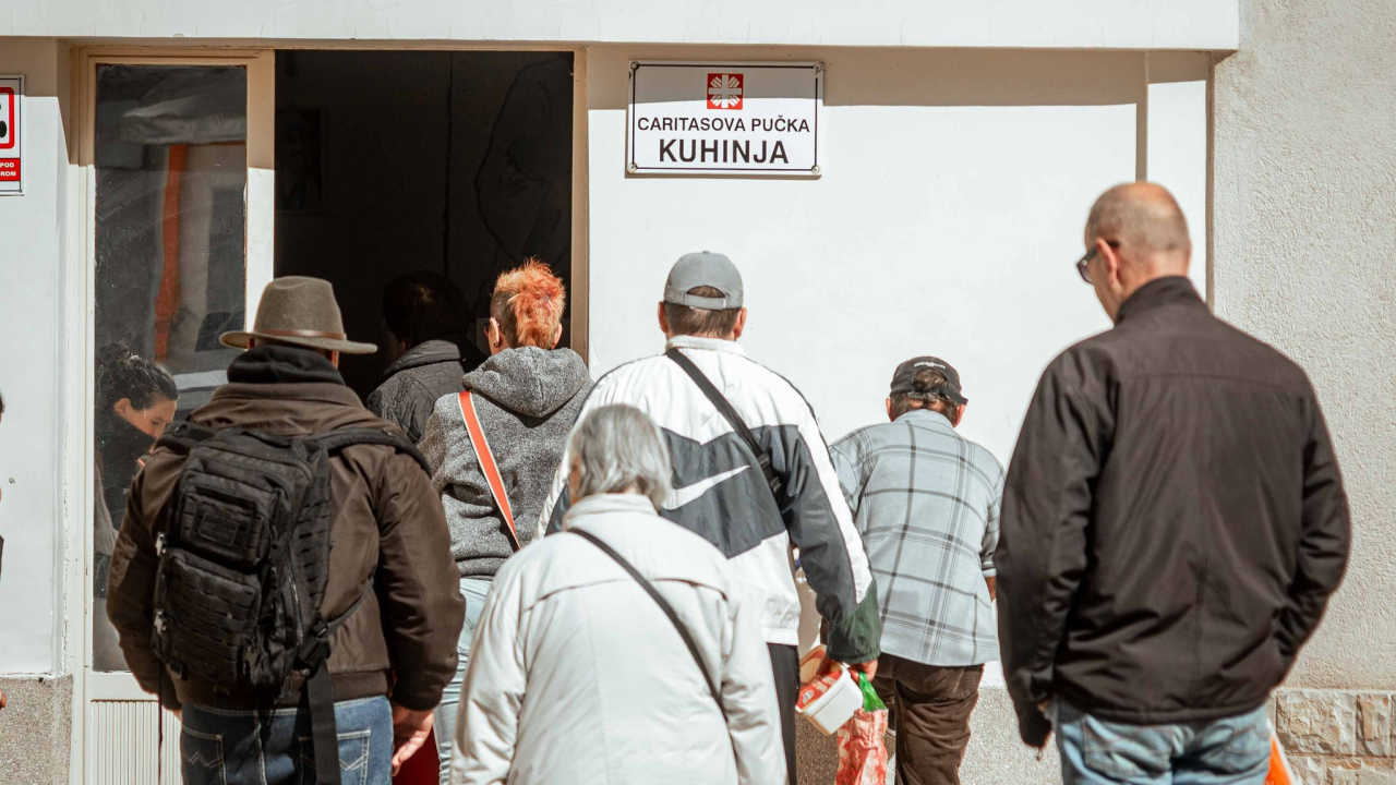 Raste broj korisnika šibenske Pučke kuhinje: 'Izvjesno je da ćemo u skoro vrijeme doći i do punog kapaciteta Prenoćišta za beskućnike'