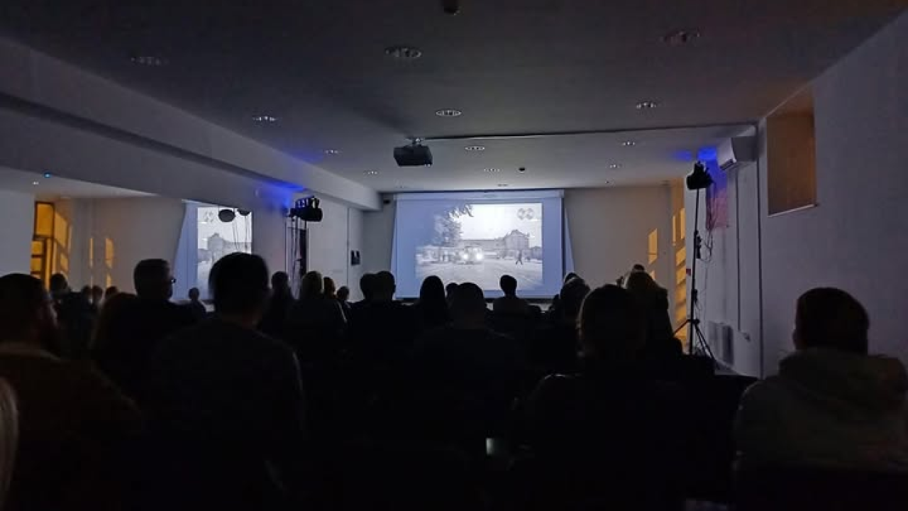 Nakon dugog niza godina u Staroj knjižnici u Kninu održana filmska projekcija