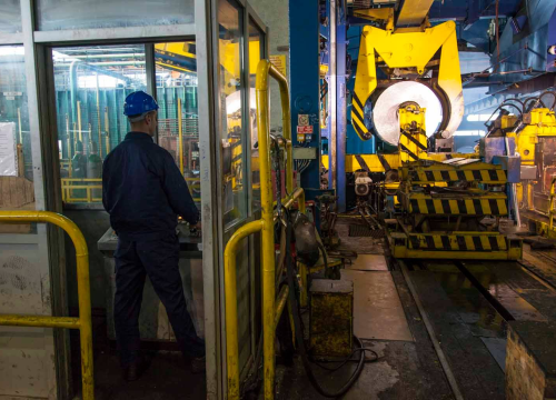 U Hrvatskoj pao broj zaposlenih u industriji na godišnjoj razini