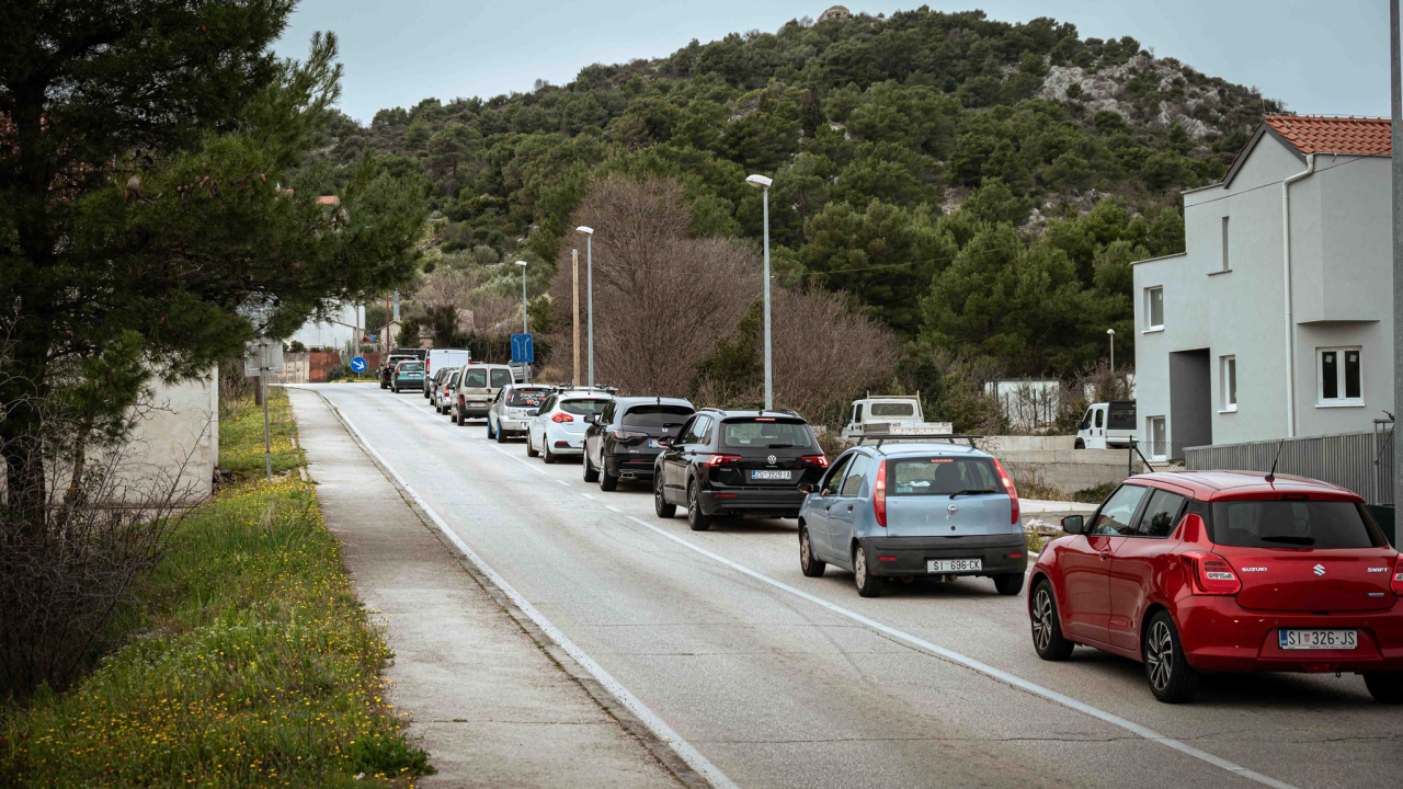 Zbog radova na tunelu Dumbočica, u gradu se stvaraju dugačke kolone
