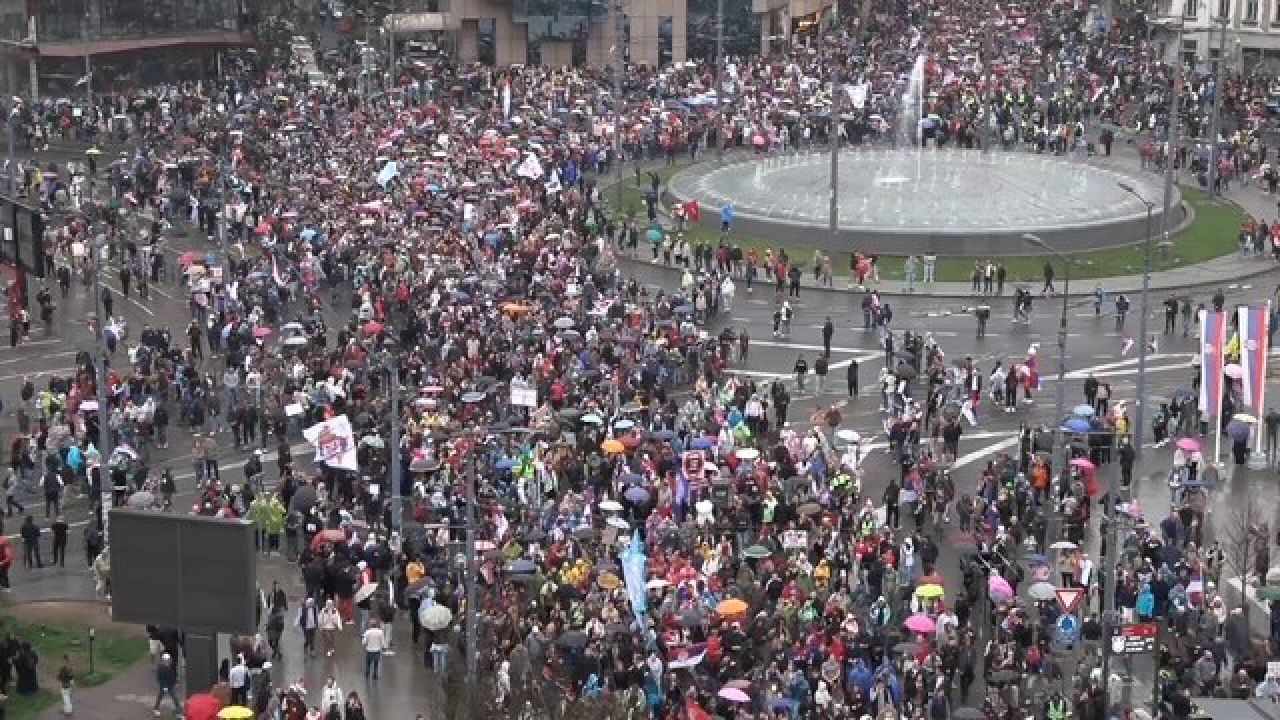 Od vlasti se traži da objasni je li protiv studenata korišten zvučni top