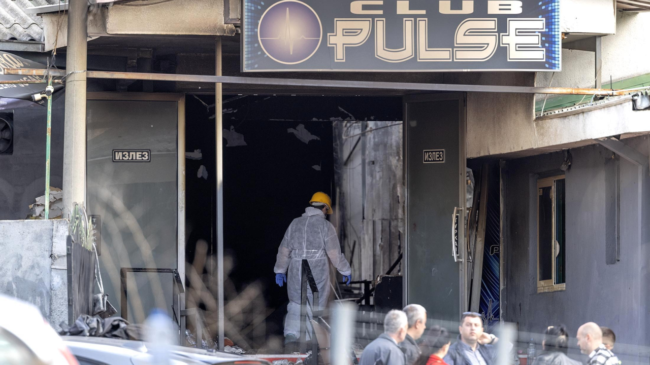 Počeli sprovodi poginulih u požaru u Kočanima