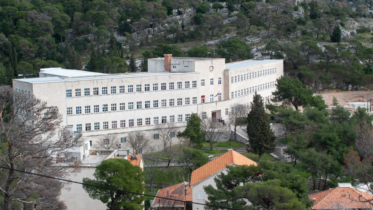 Ministarstvo objavilo upute za štrajk u školama: Obvezan dolazak učenika u škole, štrajkaše evidentirati...