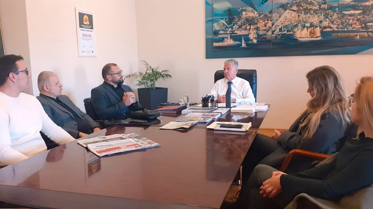 Gradonačelnik Burić sastao se s članovima Savjeta mladih Grada Šibenika