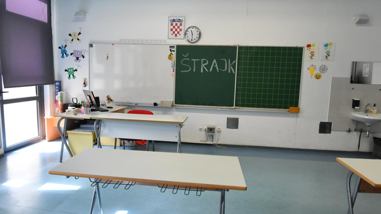 Velika većina nastavnika u šibenskim srednjim školama odazvala se štrajku, nastave nema, učenici ostali kući