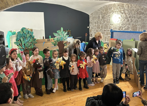 Mali lutkari iz šibenskih vrtića u Art podrumu održali smotru dječjih lutkarskih igrokaza