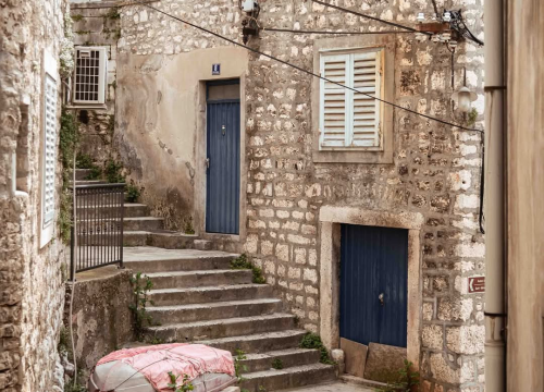Fotografija 61 - Dolac – povijesna duša Šibenika s mediteranskim šarmom