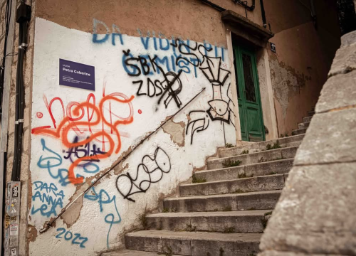 Fotografija 49 - Dolac – povijesna duša Šibenika s mediteranskim šarmom