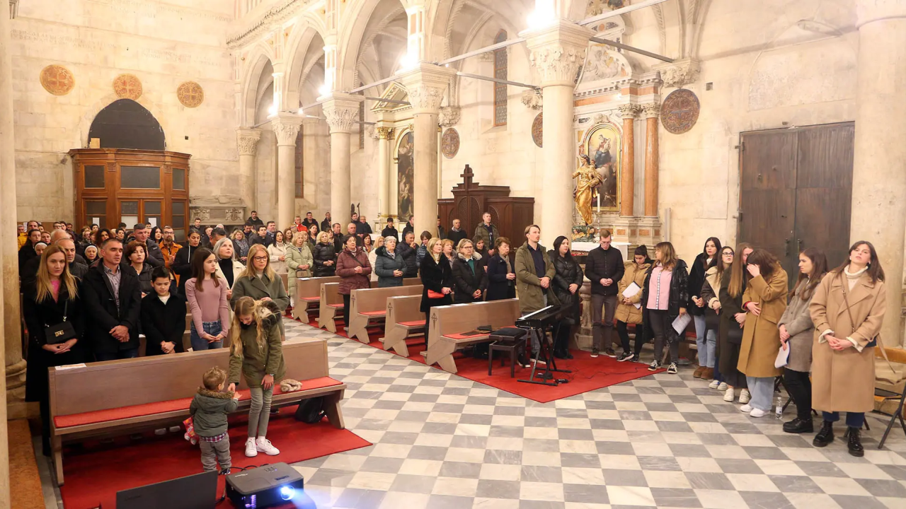 U utorak svečani početak trajnog euharistijskog klanjanja u Šibeniku