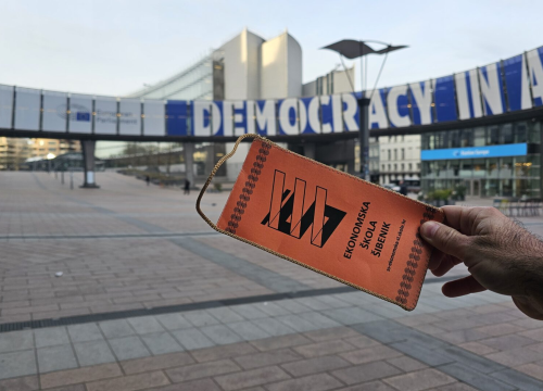 Fotografija 1 - Šibenska Ekonomska škola u Bruxellesu sudjelovala na edukaciji u Europskom parlamentu