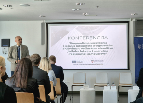 Fotografija 5 - Izazovi korporativnog upravljanja i jačanje integriteta: Župan Jelić sudjelovao na okruglom stolu na tvrđavi sv. Ivana