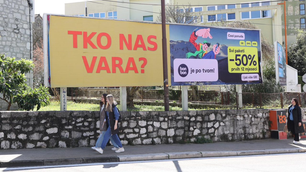 U Šibeniku i diljem županije osvanuli jumbo plakati s pitanjem 'Tko nas vara?'. Teško pitanje.