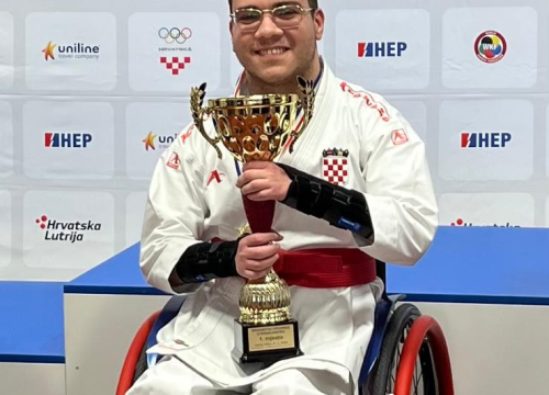 Fotografija 5 - FOTO: Veliki mjesec za KK Šibenik 1066: Dva naslova prvaka Hrvatske u karateu i medalje s dva turnira