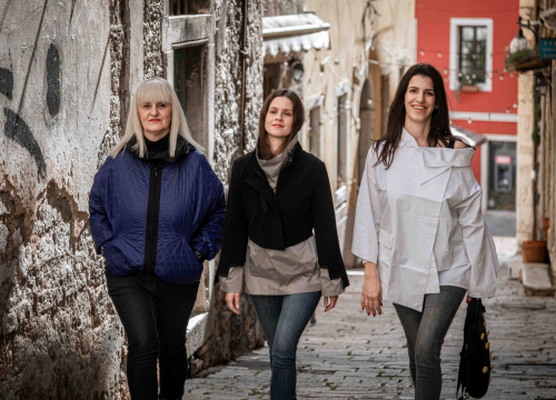 Proljeće u Galeriji Juraj Dalmatinac: Unikatna umjetnička djela, popusti i modni noviteti!