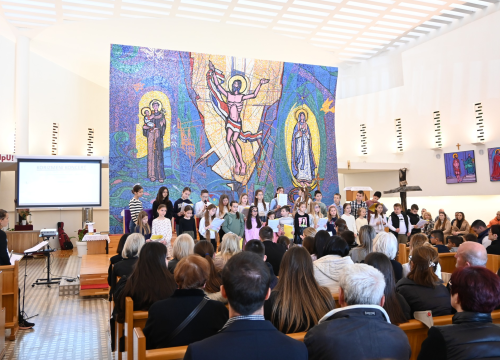 Fotografija 4 - Dječji zbor sa zagrebačke Knežije gostovao u Župi sv. Ante Padovanskog na Šubićevcu