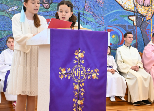 Fotografija 21 - Dječji zbor sa zagrebačke Knežije gostovao u Župi sv. Ante Padovanskog na Šubićevcu