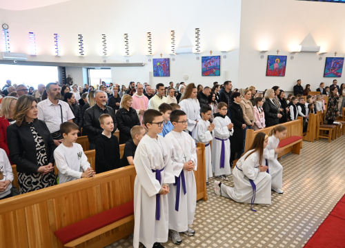 Fotografija 25 - Dječji zbor sa zagrebačke Knežije gostovao u Župi sv. Ante Padovanskog na Šubićevcu