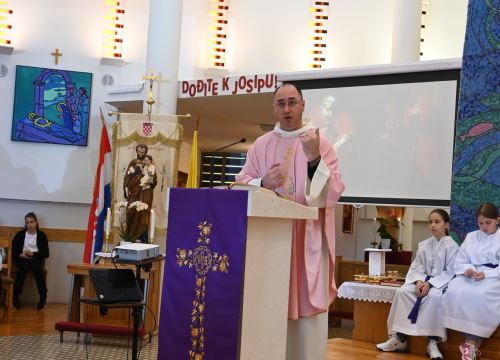 Fotografija 27 - Dječji zbor sa zagrebačke Knežije gostovao u Župi sv. Ante Padovanskog na Šubićevcu