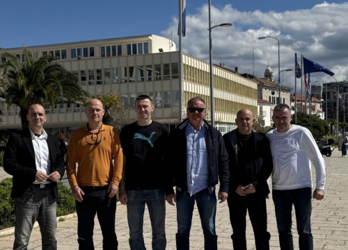 Fotografija 1 - Predsjednik Domovinskog pokreta Ivan Penava posjetio Šibenik