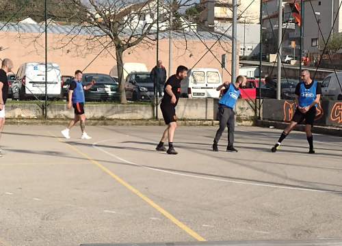 Fotografija 1 - Počeo funcutski rođendanski turnir: DJ Mika morao s pulta na gol Žirja