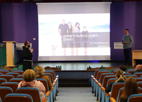 Fotografija 2 - 'Umrjeti muški, ljubiti ženski': Korizmena duhovna obnova za obitelji i bračne parove