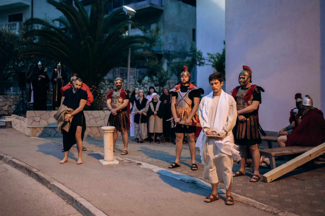 Župljani izveli snažno uprizorenje 'Muke' uoči Velikog tjedna