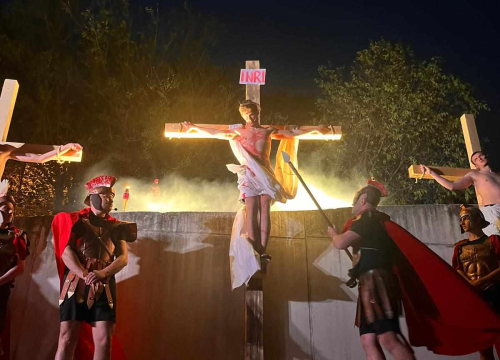 Fotografija 11 - Župljani izveli snažno uprizorenje 'Muke' uoči Velikog tjedna