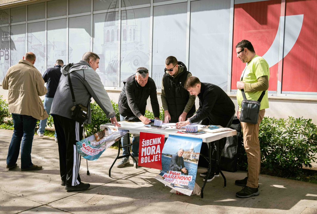 Kandidati u Šibeniku krenuli u prikupljanje potpisa za lokalne izbore