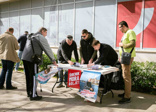 Fotografija 10 - Kandidati u Šibeniku krenuli u prikupljanje potpisa za lokalne izbore